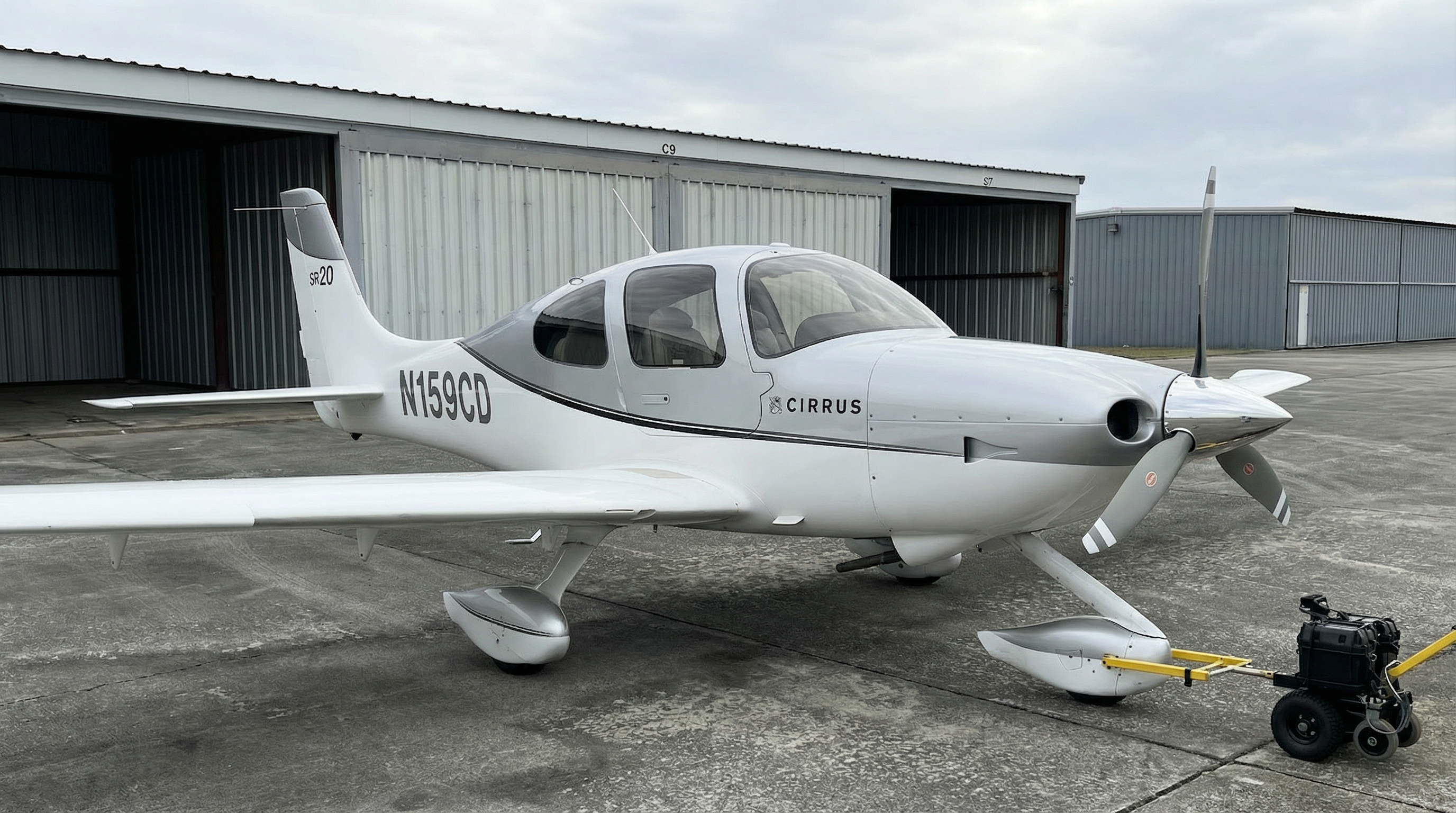 N159CD on the ramp at KLZU